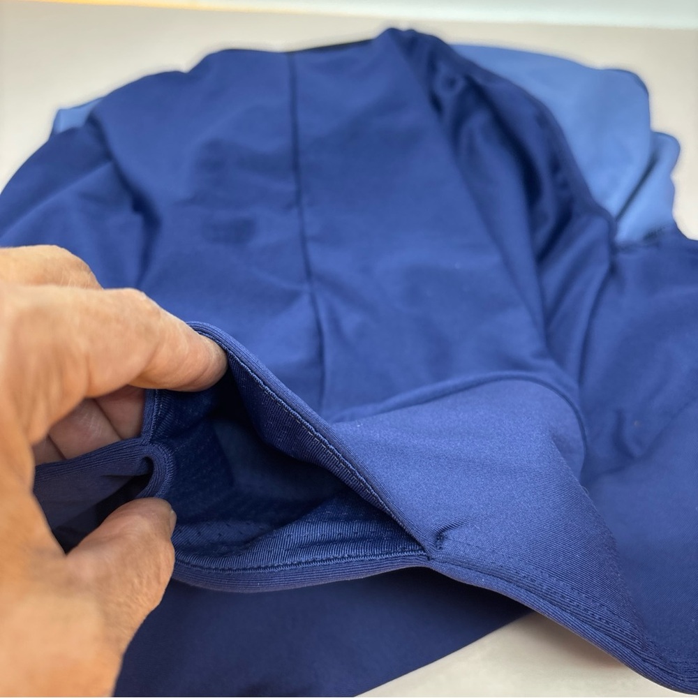 Medium Brooks Sample Women's Blue Patterned Short… - image 15